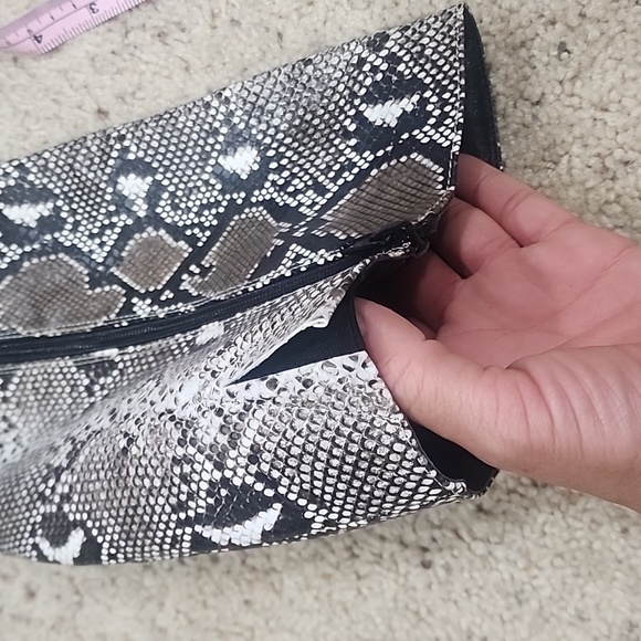 NEW Catherine Malandrino Rosah Snake Print Knee High Stiletto Boot - Picture 12 of 13